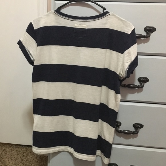 Holister navy and white striped t-shirt - Picture 4 of 4